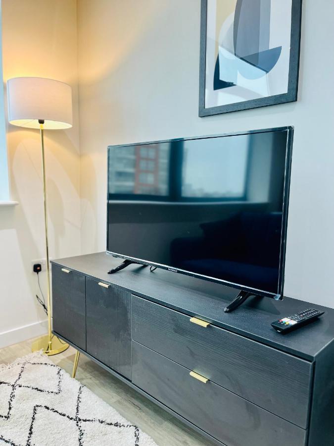 Stylish Studio Apartment Near To Old Trafford Stadium Manchester Exterior photo
