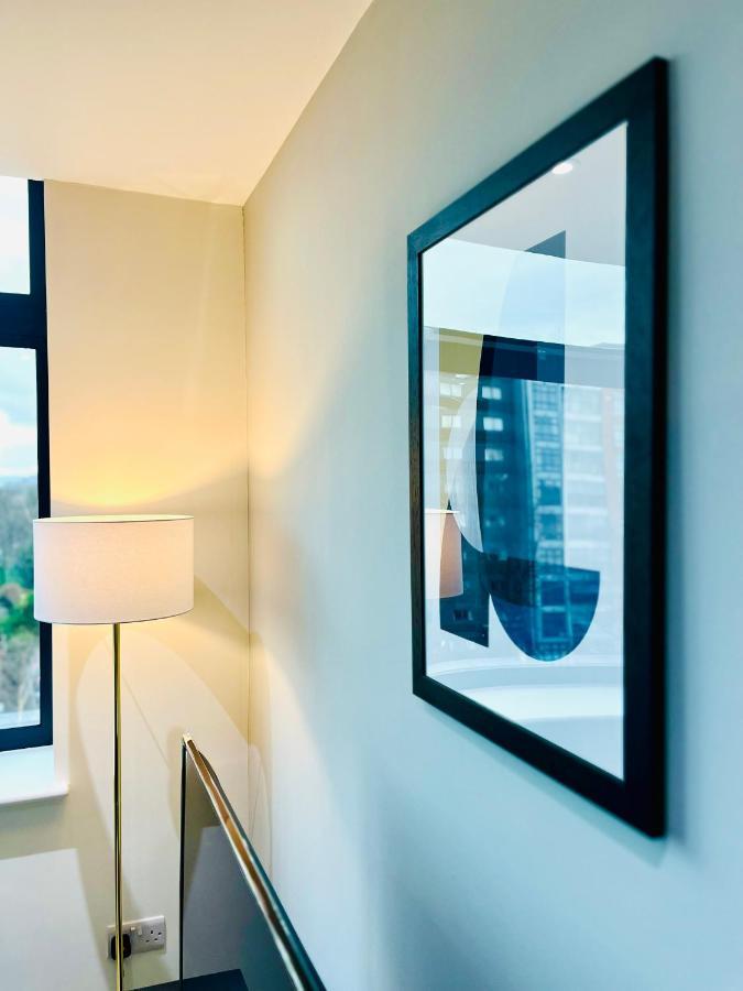 Stylish Studio Apartment Near To Old Trafford Stadium Manchester Exterior photo